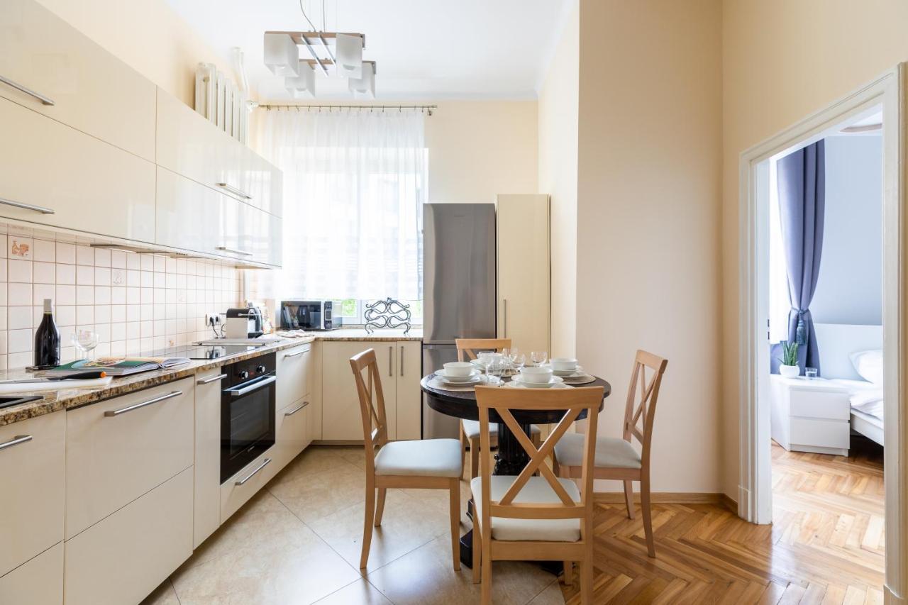 P&O Serviced Apartments Plac Konstytucji Warszawa Exteriör bild
