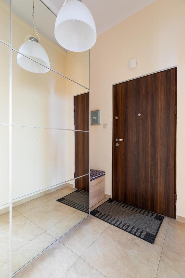 P&O Serviced Apartments Plac Konstytucji Warszawa Exteriör bild
