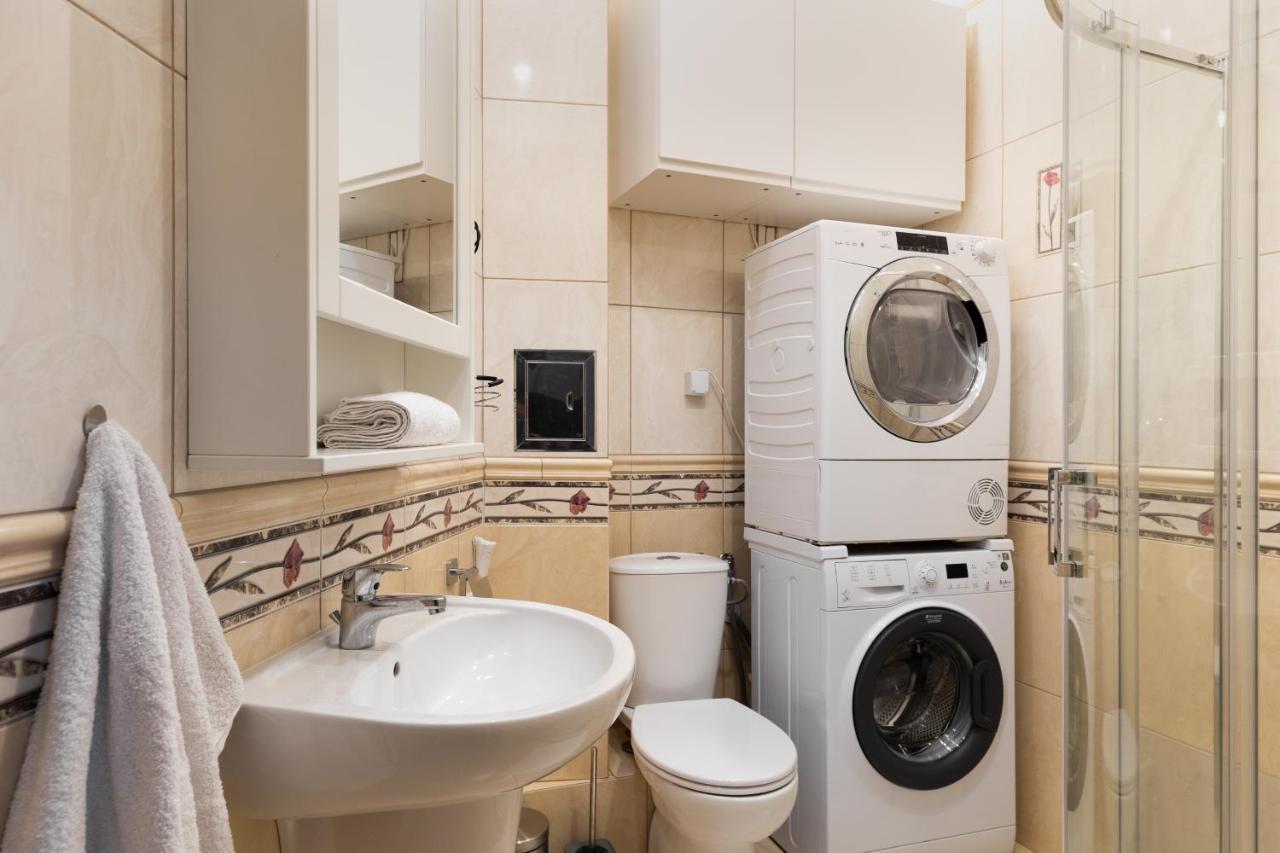P&O Serviced Apartments Plac Konstytucji Warszawa Exteriör bild
