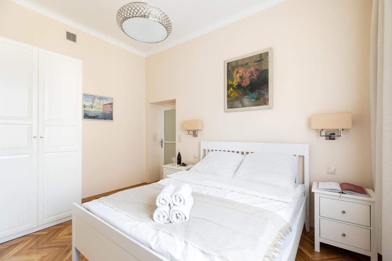 P&O Serviced Apartments Plac Konstytucji Warszawa Exteriör bild