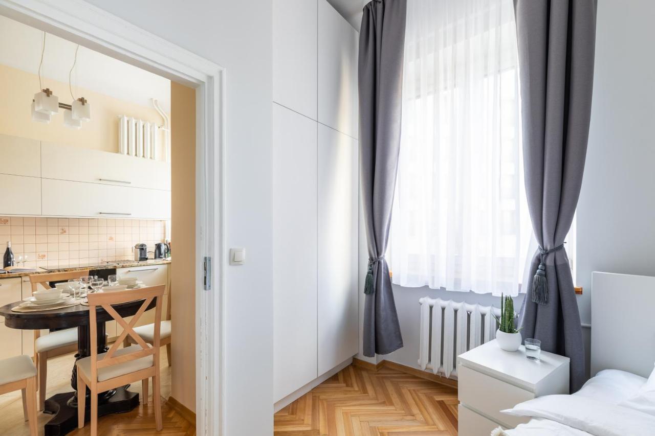 P&O Serviced Apartments Plac Konstytucji Warszawa Exteriör bild